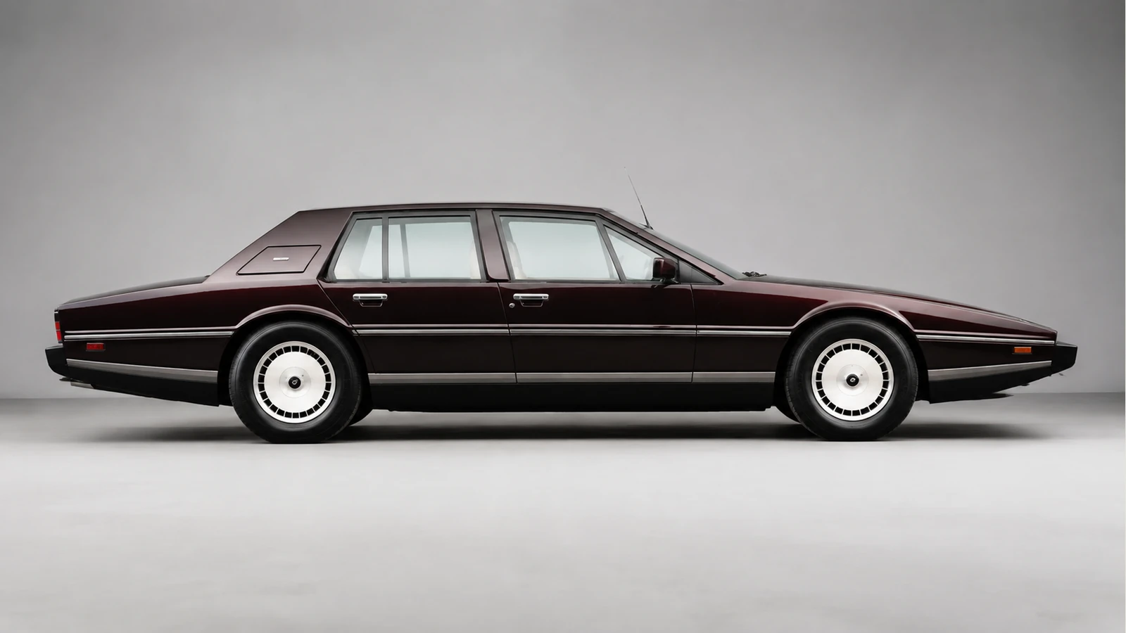 Aston Martin Lagonda Series 2 — вид сбоку