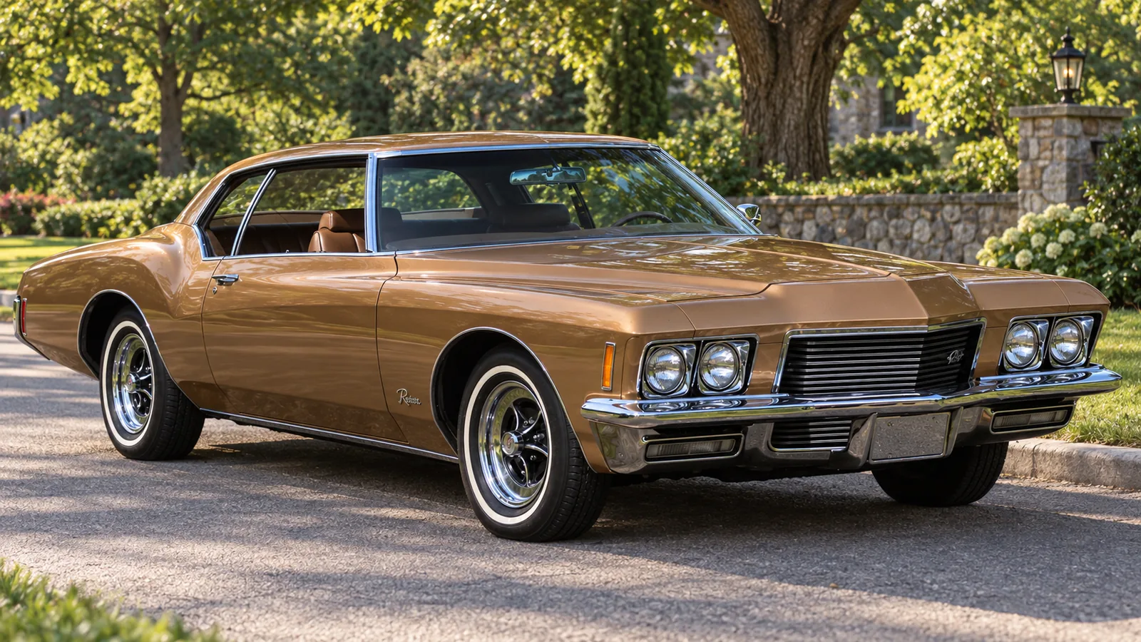 Buick Riviera 1971 года, вид спереди в три четверти