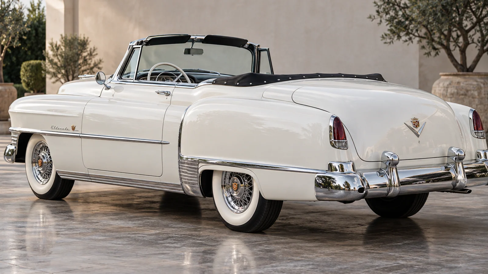 Низкая поясная линия и корма Cadillac Eldorado 1953 года