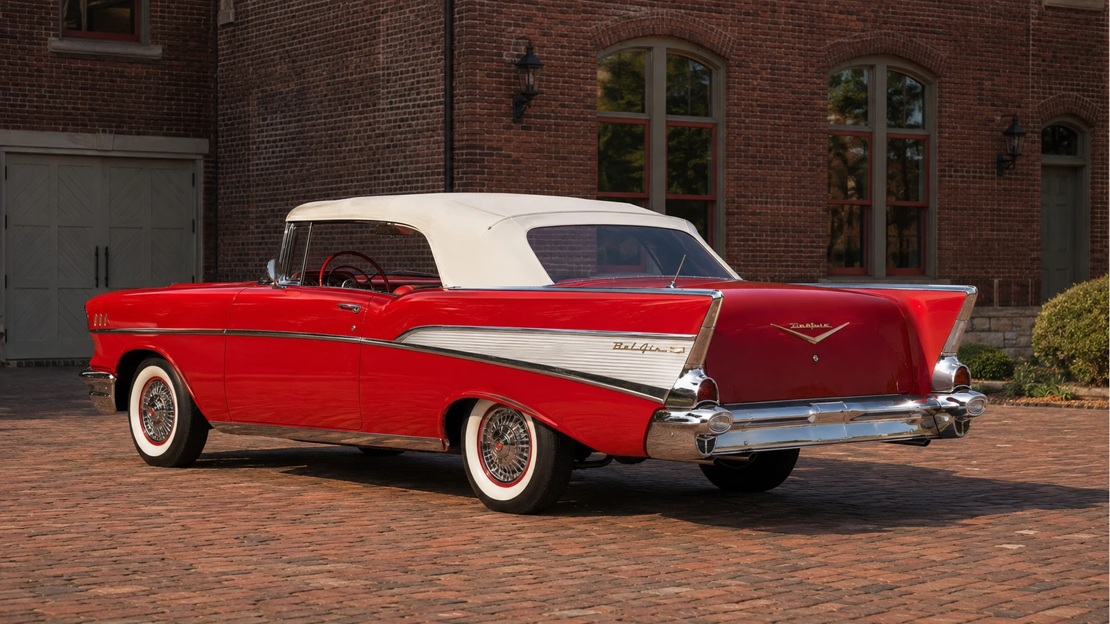 Chevrolet Bel Air Convertible 1957 года — задний ракурс