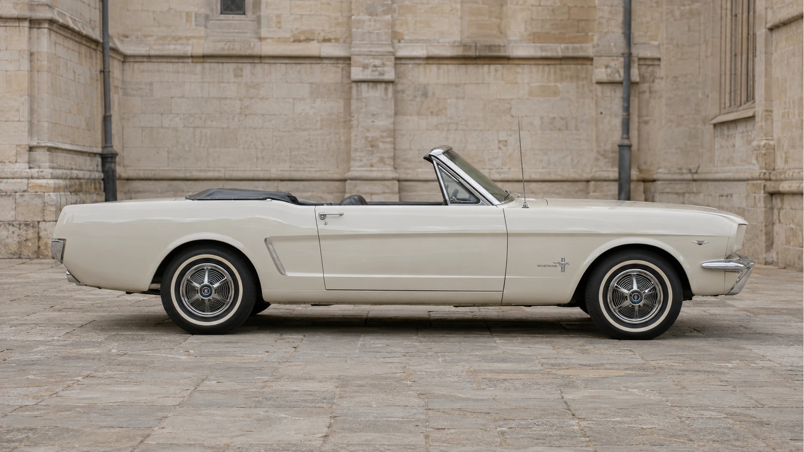 Ford Mustang: ранний кабриолет 1964 года — профиль