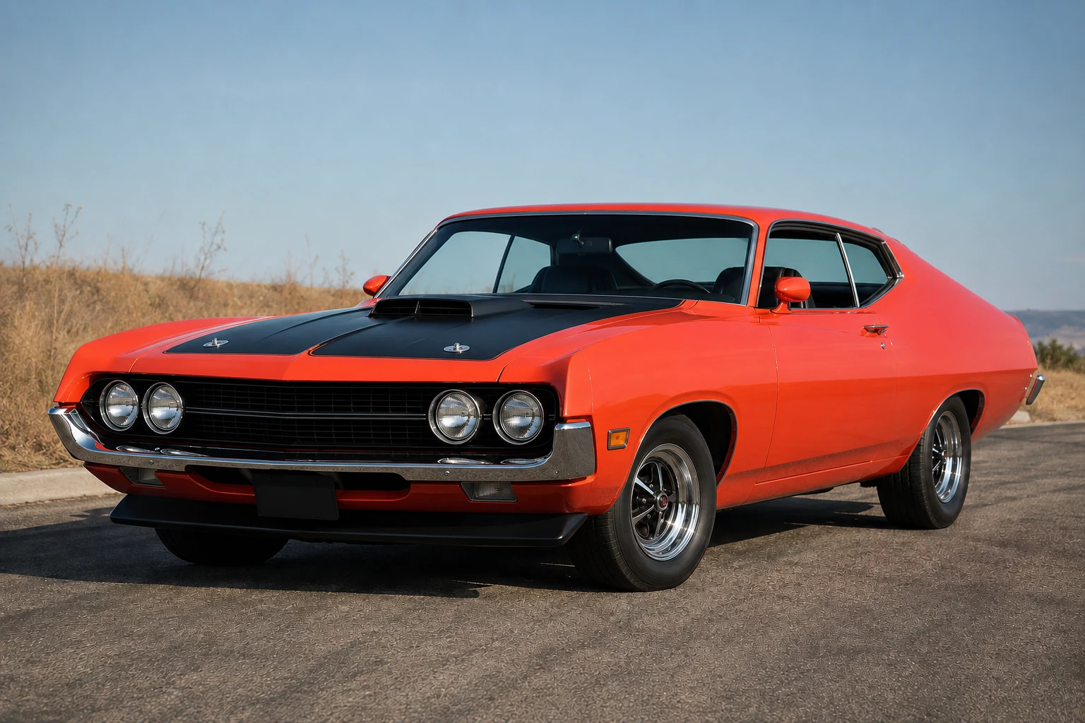 Ford Torino Cobra 1970 года с чёрным капотом и открытыми круглыми фарами