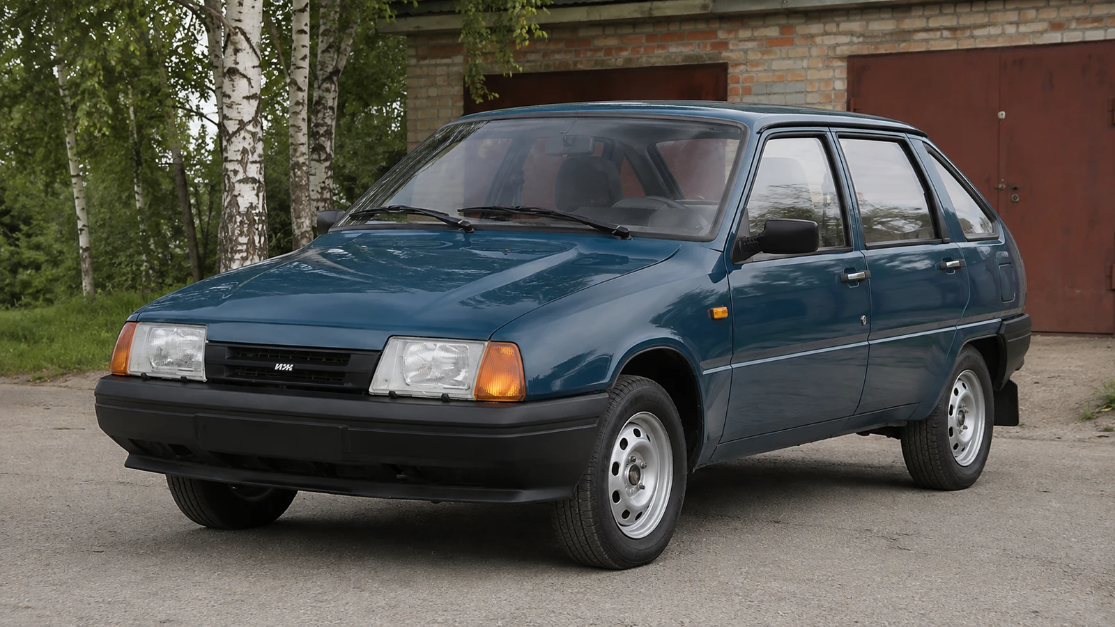 ИЖ-2126 «Ода» начала 2000-х: штатный пятидверный хэтчбек