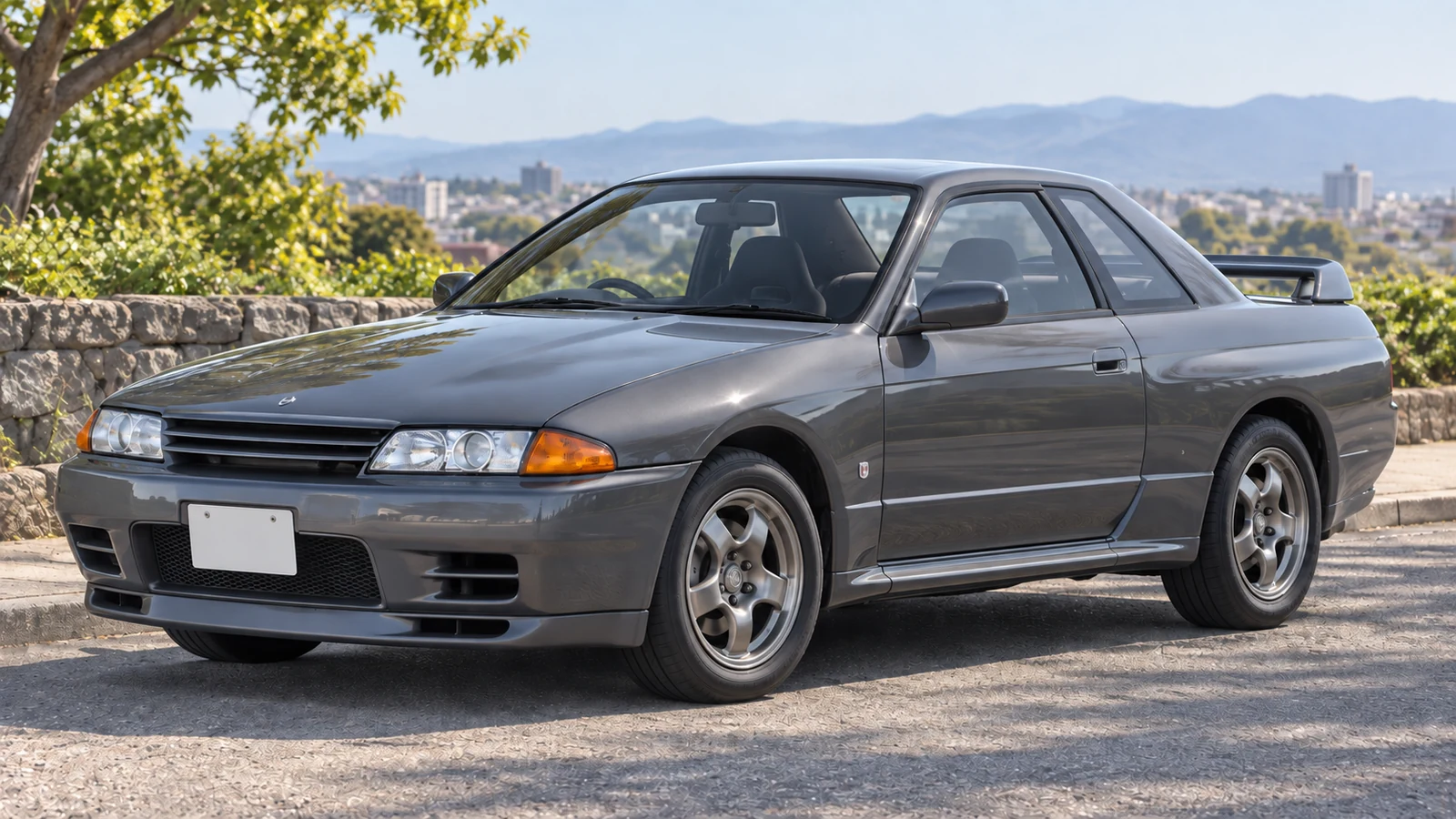 Nissan Skyline GT-R BNR32 1989 года, вид спереди в три четверти