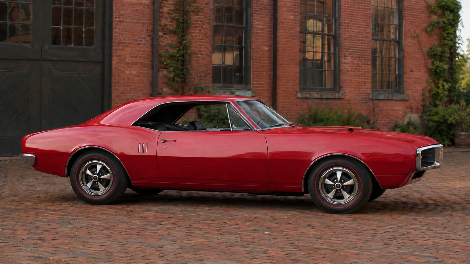 Pontiac Firebird 400 1967 года, боковой профиль