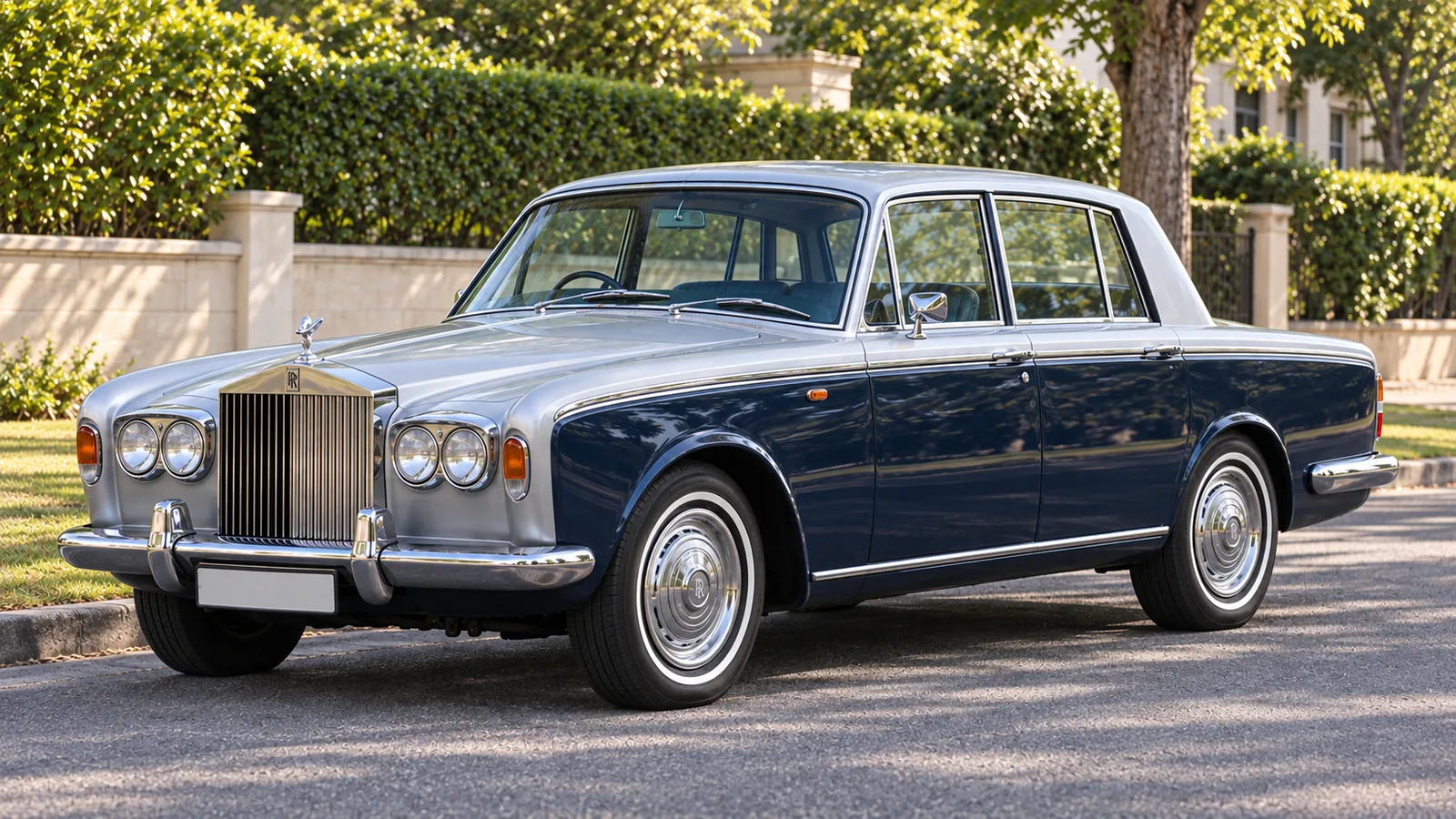 Rolls-Royce Silver Shadow 1967 года, вид спереди в три четверти