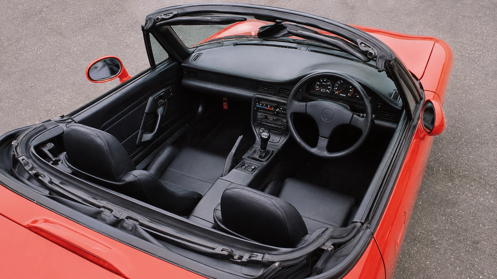 Праворульный салон Suzuki Cappuccino EA11R с механической коробкой